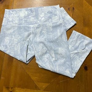 Lululemon leggings 10